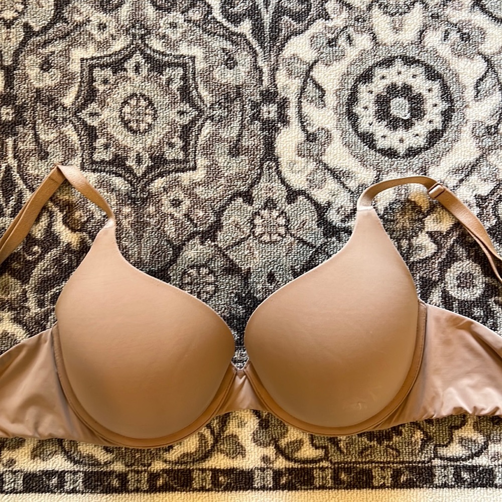 Victoria’s Secret t-shirt push-up 34DD